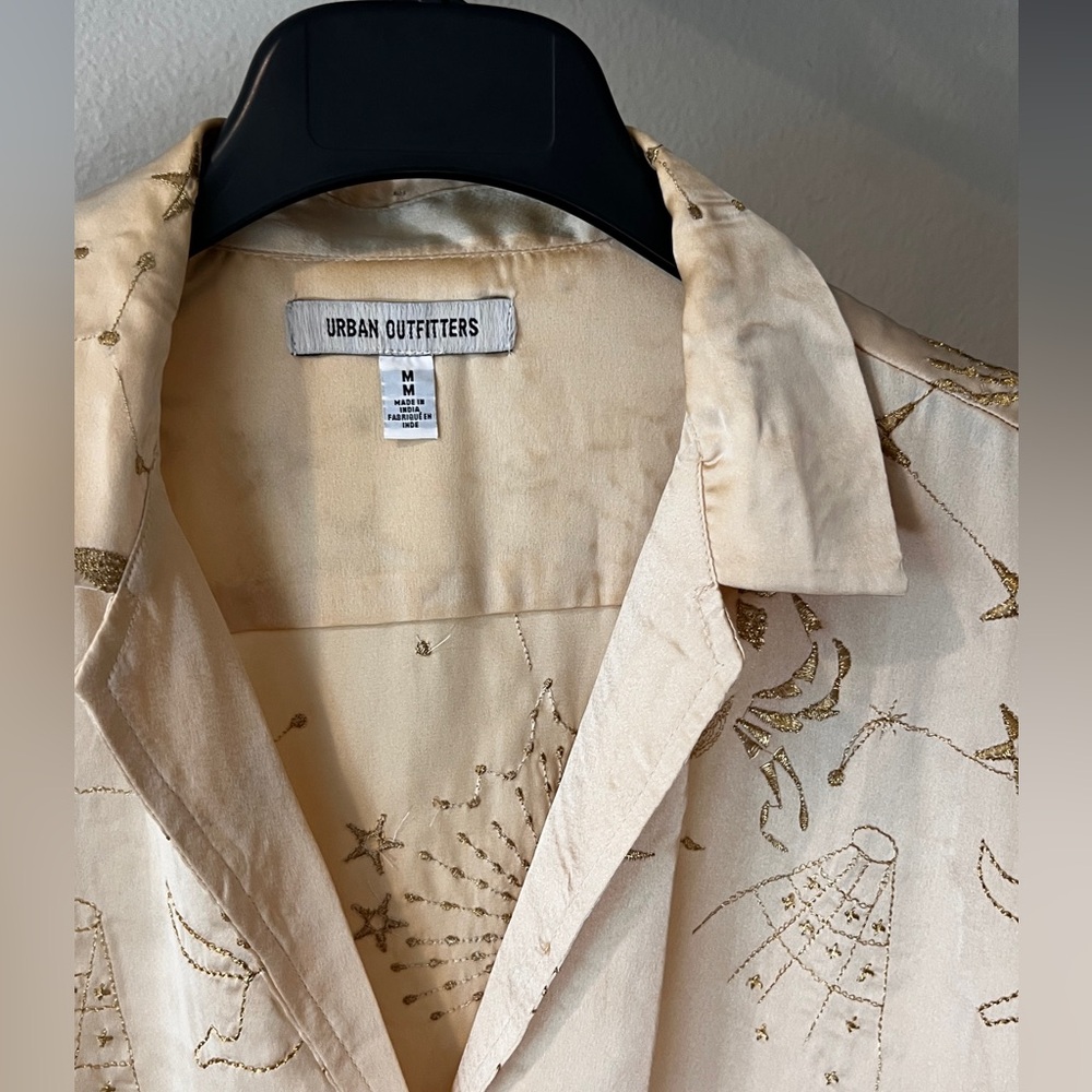 UO Cream and Gold Short Sleeve Shirt - Picture 3 of 6
